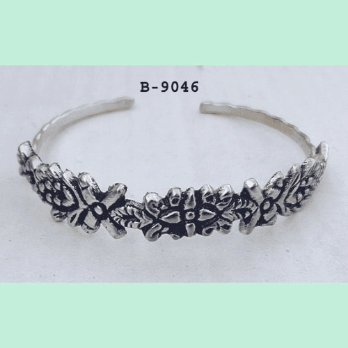 Vintage Floral Pattern Adjustable Hand Cuff Bangle