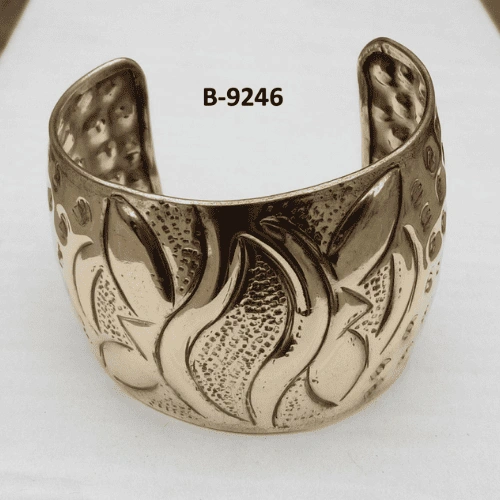 Royal Look Wide Band Gold Tone Hand Cuff